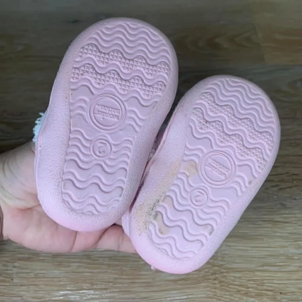 Wonder Nation Baby Girl Size 2 “Sweet Dreams” Winter Slippers